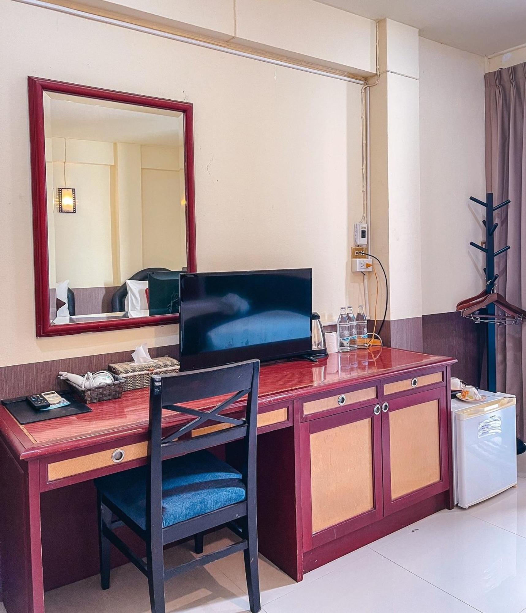 Baik Suite Bangkok Exterior photo